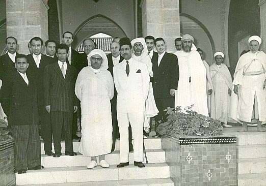  أول حكومة مغربية بعد الاستقلال

                      برئاسة البكاي بن مبارك الهبيل
                    
                    من 7 ديسمبر 1955 إلى 25 أكتوبر 1956
